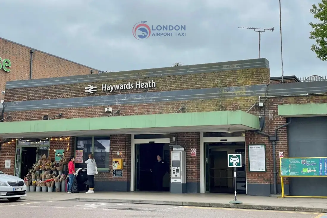 Haywards Heath to Gatwick Airport Taxi Transfer Service