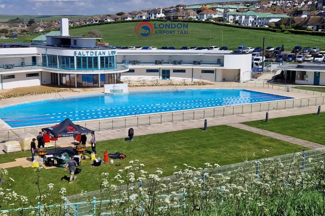 Saltdean to Gatwick Airport Taxi Transfer Service