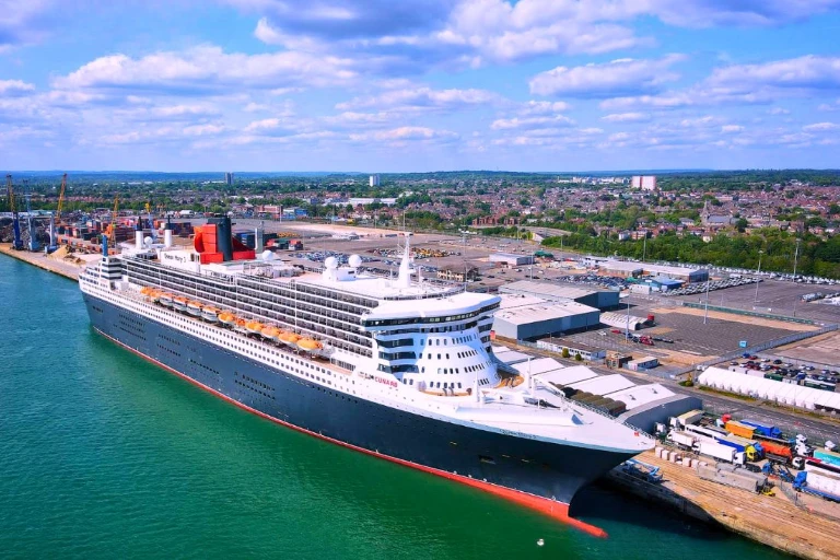 Southampton to Gatwick Airport Taxi Transfer Service